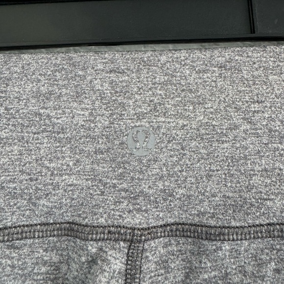 Lululemon Wunder under crop leggings - Picture 3 of 4